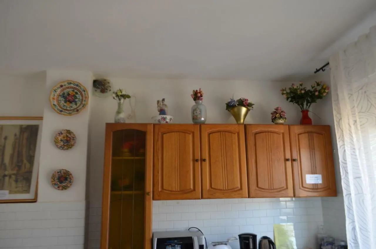 Casa Confort Mestre 0*,