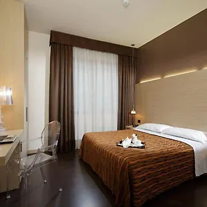 3* Otel Paris